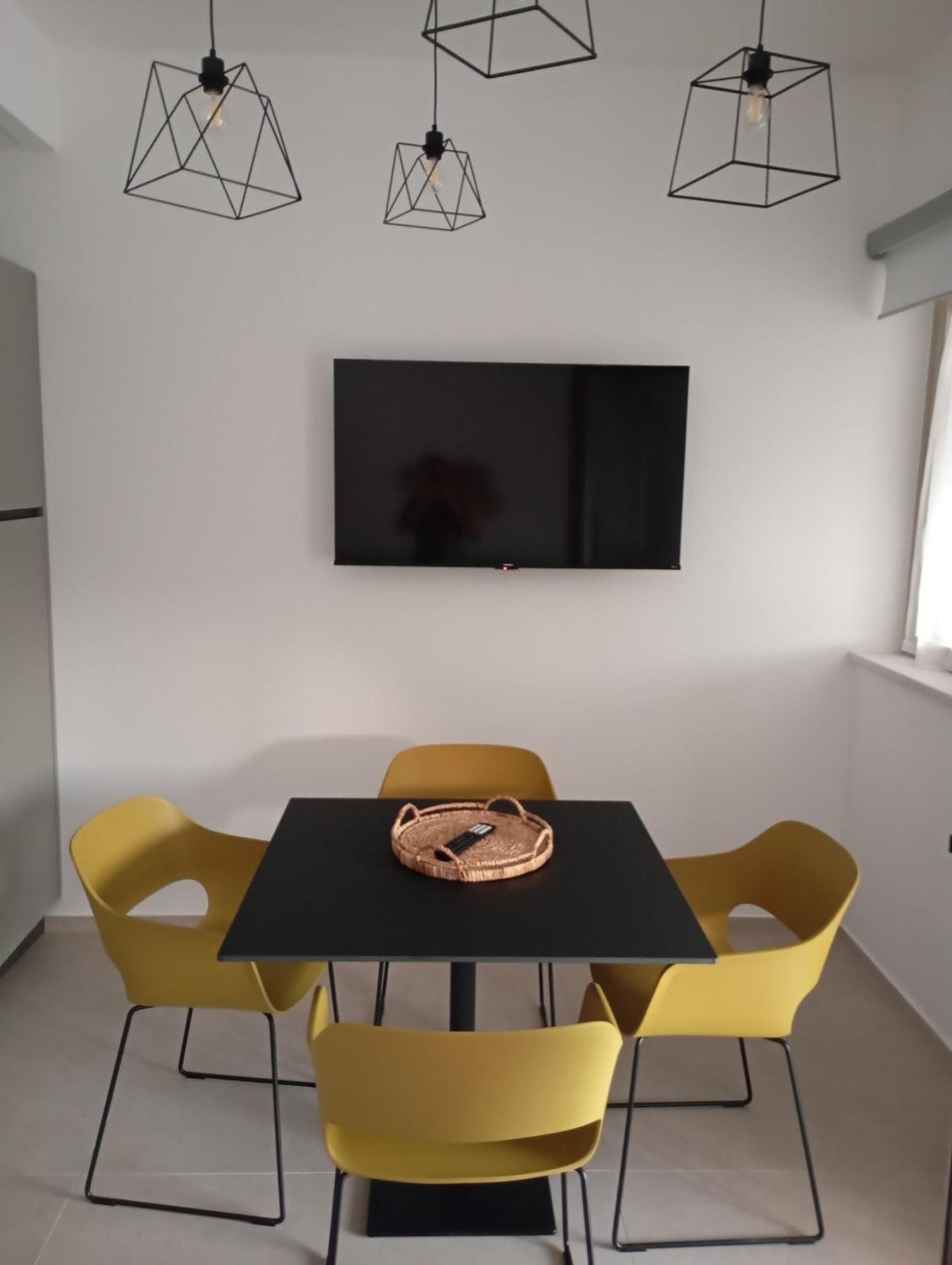 Aura Apartments มัตตีนาตา ภายนอก รูปภาพ