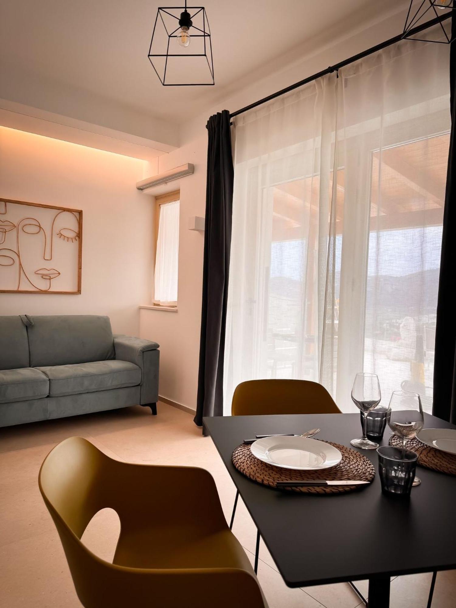Aura Apartments มัตตีนาตา ภายนอก รูปภาพ